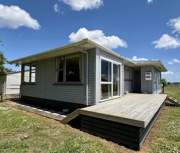 Comfortable Three-Bedroom Home! - Photo 5