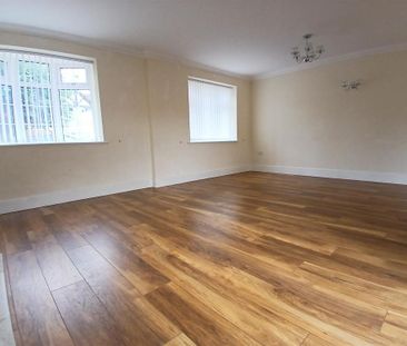 4 bedroom detached house to rent - Photo 4