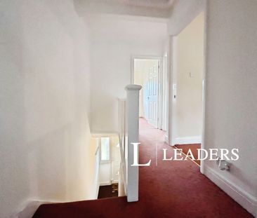 3 bedroom apartment to rent North Road, Portslade - Photo 6