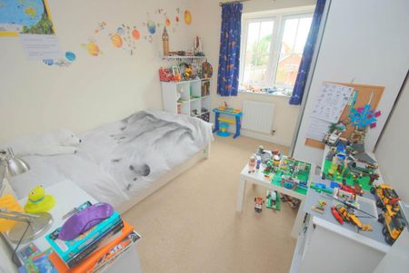 3 bedroom terraced house to rent - Photo 3