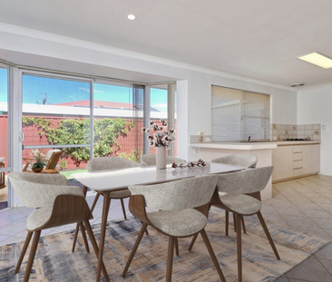 48 Goldfinch Loop, Woodvale, WA - Photo 6