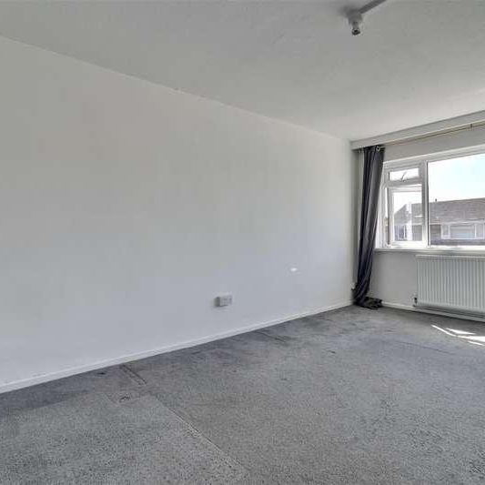 Chidham Close, Havant, PO9 - Photo 1