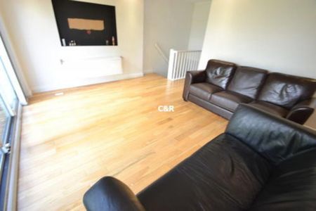 4 bedroom townhouse to rent - Photo 3