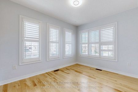 For Lease - 84 Betony Drive, Richmond Hill, Ontario - Photo 2