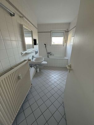 geräumige 2-Raum Wohnung ab sofort - Photo 1