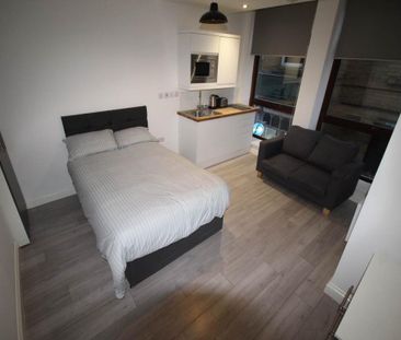 Studio to rent - Photo 2
