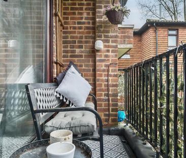 2 bedroom apartment to rent - Photo 3