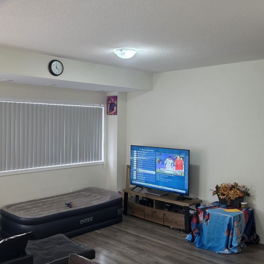 For Lease - 230 Lagerfeld Drive Unit# 11, Brampton, Ontario - Photo 1