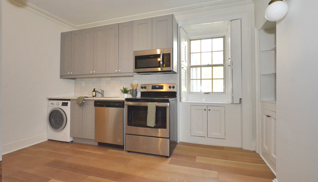 1352 Hollis Street - Photo 1