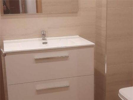 Piso de alquiler en Plaza de Pablo Picasso, 1, Centro - Photo 3