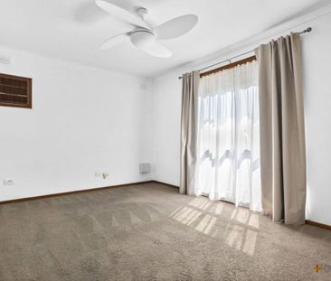 Carrum Beach lifestyle living at it's best ! - Photo 2