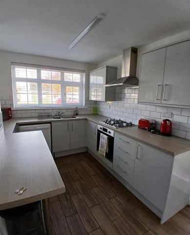 3 bedroom bungalow to rent - Photo 4