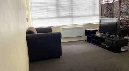 Studio Apartment - Photo 2