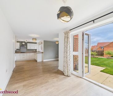 4 bedroom detached house to rent - Photo 2