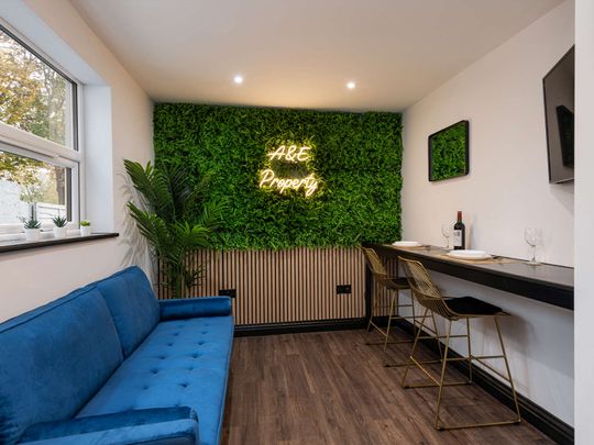 Gordon Road Room 3 - Photo 1