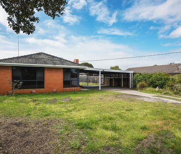 SECURE FENCING | FRESHLEY PAINTED | SPACIOUS FAMILY HOME - Photo 2
