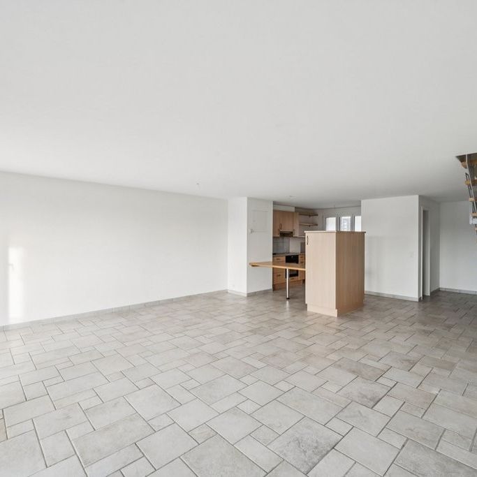 Helle und moderne Wohnung mit grossem Balkon in attraktiver Lage - Foto 1