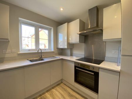 2 bedroom terraced house to rent - Photo 3