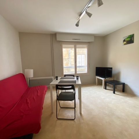 Location Appartement 1 pièce 27m² NIORT 79000 - Photo 1