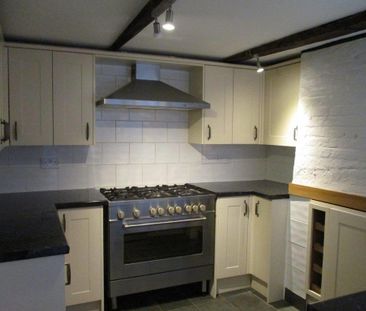 3 bedroom terraced house to rent - Photo 2