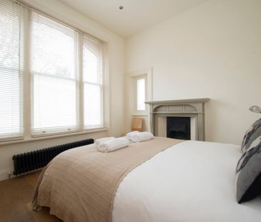 4 Bed Flat, Avenue Road, N6 - Photo 1