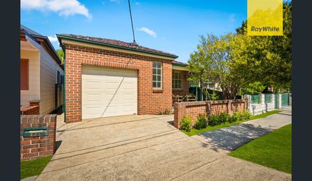 STYLISH BRICK HOME WITH SPACE, COMFORT & LOCATION - Photo 2