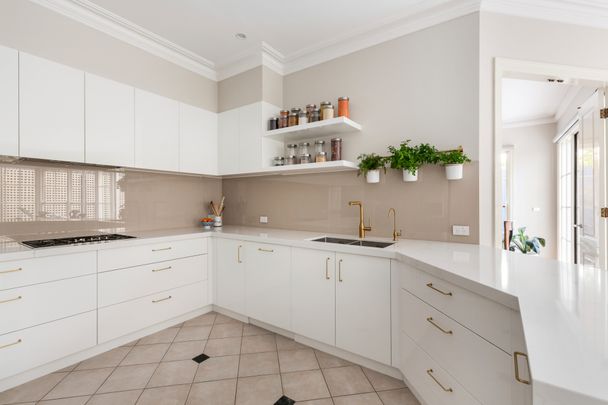 55A Hanby St, Brighton VIC 3186 - House For Rent | Domain - Photo 1