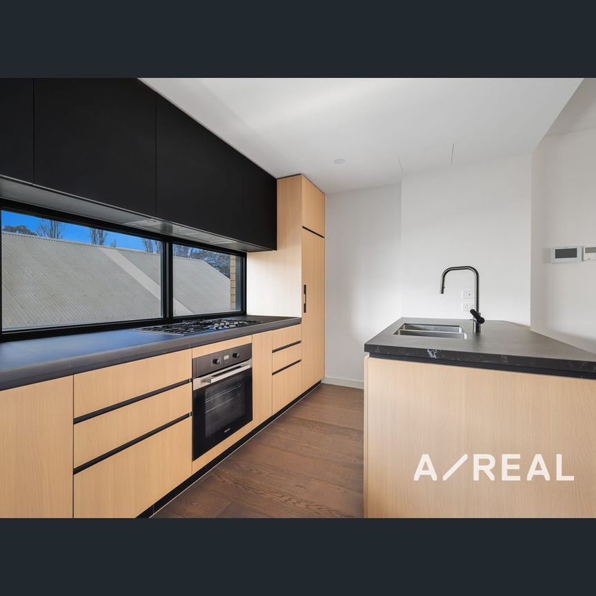34/8 The Crossing, Caroline Springs, Vic 3023 - Photo 1