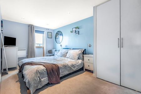 Durnsford Road, Wimbledon, London, SW19 - Photo 2