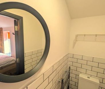 1 bedroom in a house share to rent - Photo 6