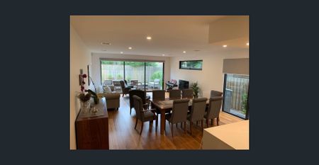 26A BUNDEERA ROAD CAULFIELD SOUTH - Photo 2