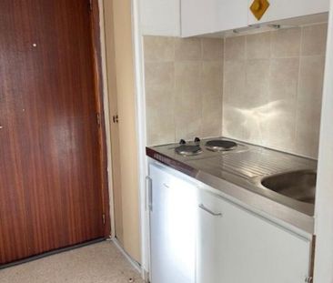 Studio de 18.90 m² avec balcon, kitchenette équipé - Photo 2