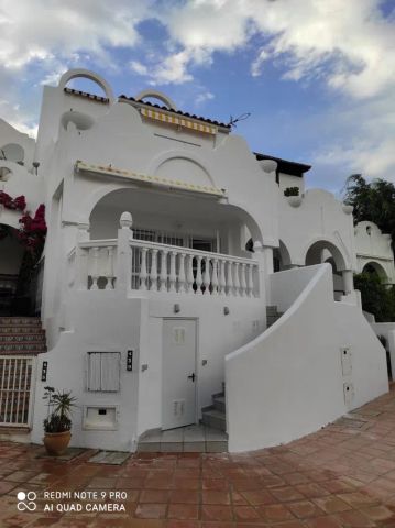 Alquiler de chalet adosado en Avenida la Reserva de Marbella - Photo 5