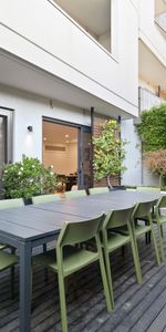 Serene elegance and prized convenience - Photo 4