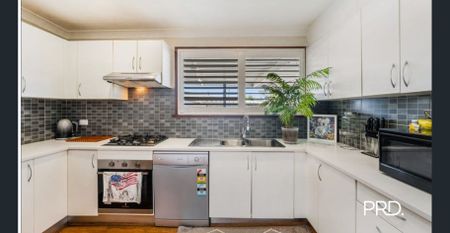 Charming 3-Bedroom Home with Modern Comforts & Spacious Living - Photo 4