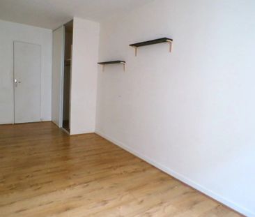 Location Appartement 3 pièces 63m² LA ROCHELLE 17000 - Photo 4