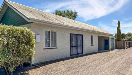 ASHHURST - 2 BEDROOMS - Photo 2