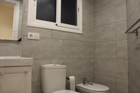 Room for rent in Roger de Flor - Photo 4