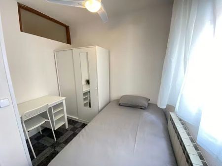 Calle de la Garceta, Madrid, Community of Madrid 28019 - Photo 2