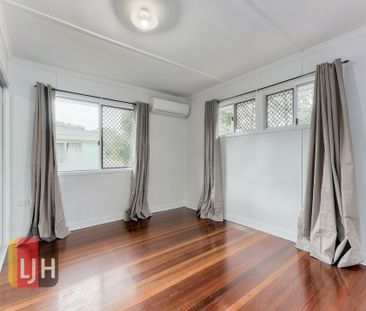 3 BEDROOM HOME WITH AIR CONDITIONING CLOSE TO EVERYTHING - Photo 1