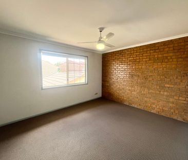 Newly Renovated 2 Bedroom Unit at Secured Complex with Sparkling Sw... - Photo 1