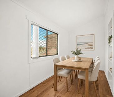 Character, Comfort & Coastal Convenience - Photo 2