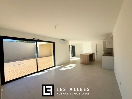 MAISON DE PLAIN PIED AVEC PISCINE - Photo 1