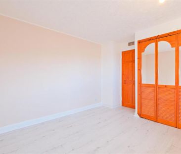 2 bedroom end of terrace house to rent - Photo 6