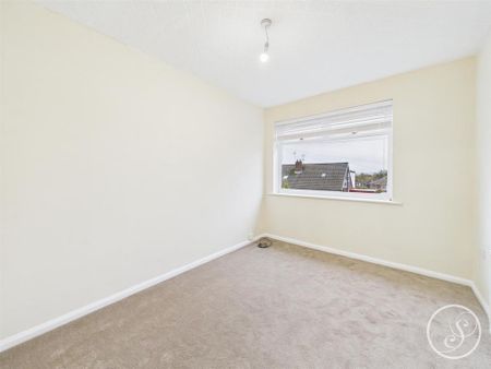 2 bedroom semi-detached bungalow to rent - Photo 5