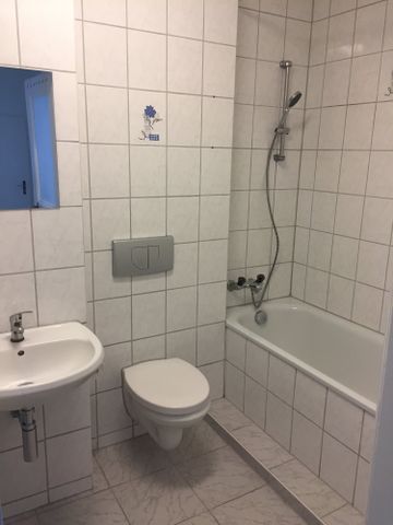 Gemütliche 3-Zimmer-Altbau-Wohnung im urbanen Kleinbasel - Photo 3