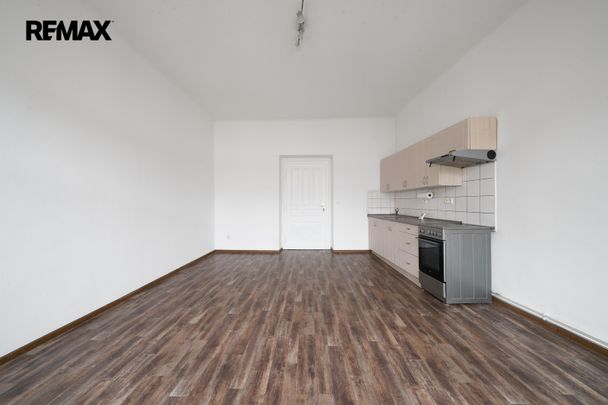 Pronájem bytu 2+kk v osobním vlastnictví 53 m², Hronov - Photo 1