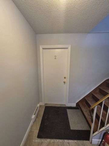 184 Simcoe Street #2 - Photo 3