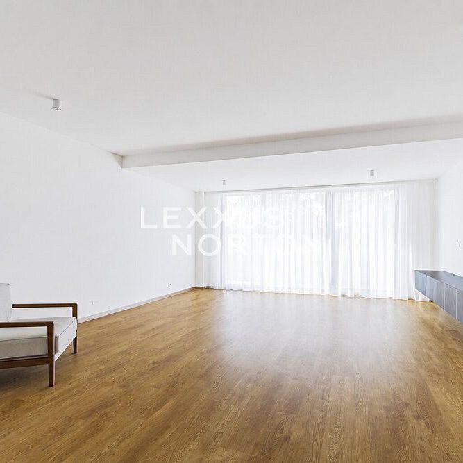 Pronájem domu 186 m² s pozemkem 156 m² - Photo 1