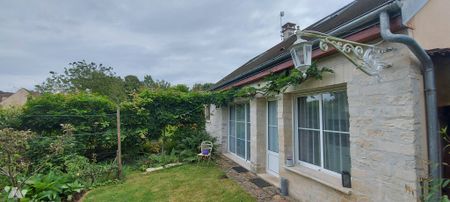 AUMONT EN HALATTE: petite maison meublée à louer dans un cadre arboré et paisible - Photo 3